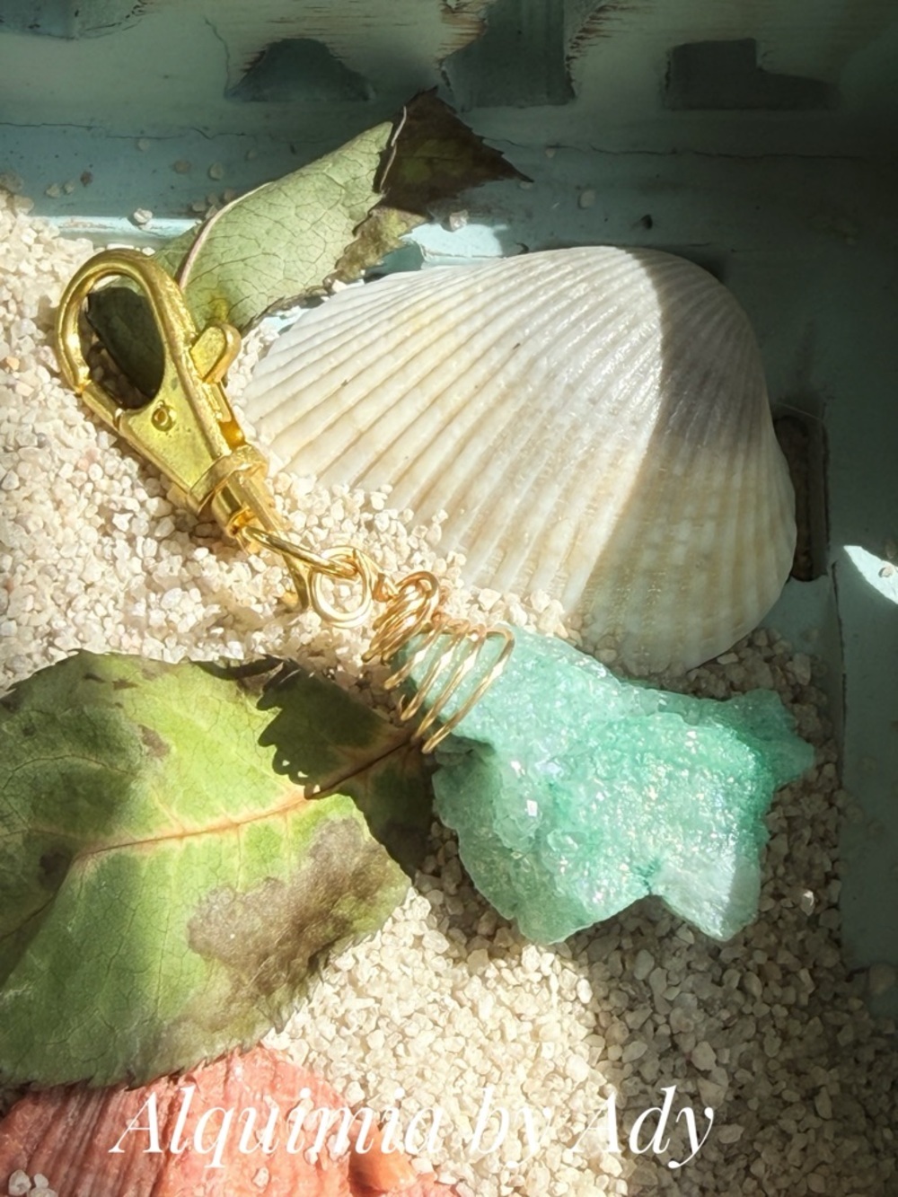 Alquimia Gold Clasp Keychain with Mint Green Raw Crystal